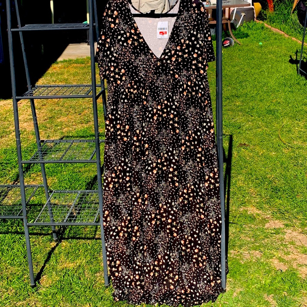 Brand NWT Forever21+ Floral Print Full Length Dress 3X